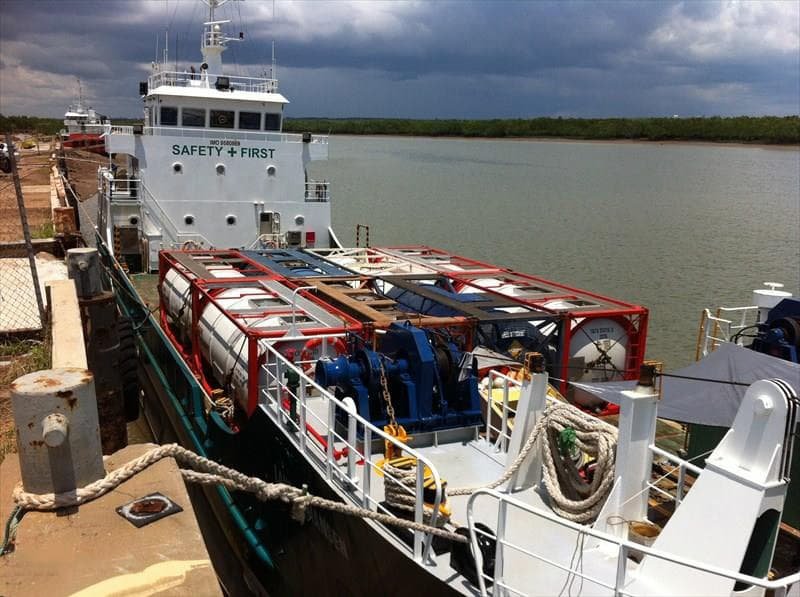 2010 Commercial Supply For Sale in Rippleside Oakley Shipping